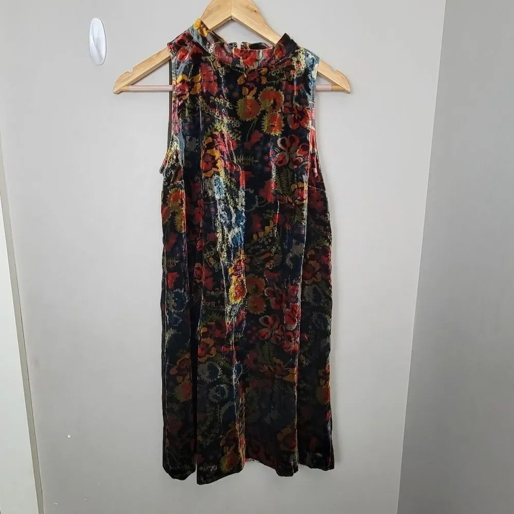 Ann Taylor LOFT Velvet Floral Sleeveless Dress Small NWT